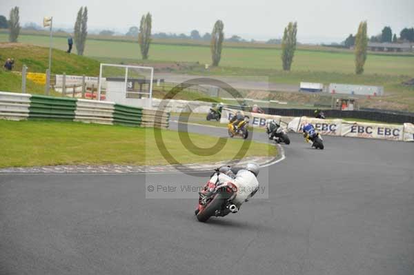 Mallory park Leicestershire;Mallory park photographs;Motorcycle action photographs;Trackday digital images;event digital images;eventdigitalimages;mallory park;no limits trackday;peter wileman photography;trackday;trackday photos