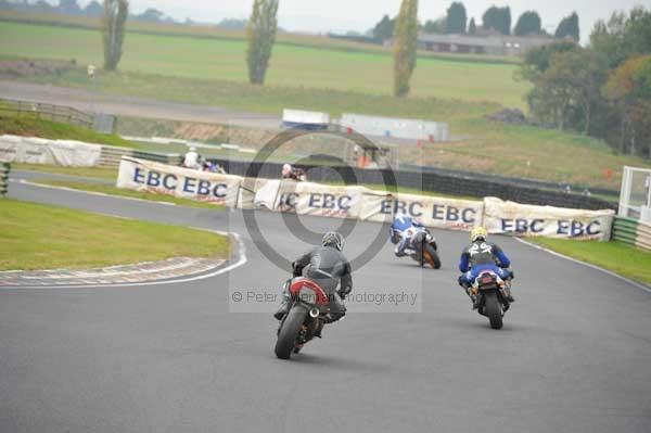 Mallory park Leicestershire;Mallory park photographs;Motorcycle action photographs;Trackday digital images;event digital images;eventdigitalimages;mallory park;no limits trackday;peter wileman photography;trackday;trackday photos