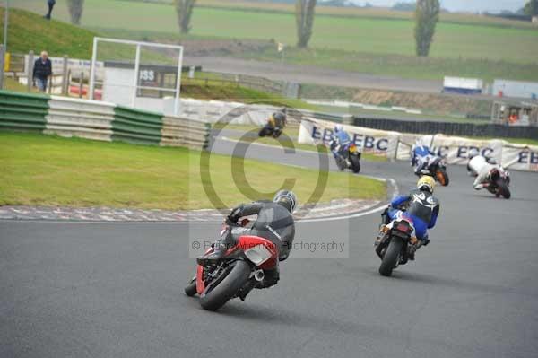 Mallory park Leicestershire;Mallory park photographs;Motorcycle action photographs;Trackday digital images;event digital images;eventdigitalimages;mallory park;no limits trackday;peter wileman photography;trackday;trackday photos