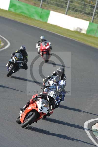 Mallory park Leicestershire;Mallory park photographs;Motorcycle action photographs;Trackday digital images;event digital images;eventdigitalimages;mallory park;no limits trackday;peter wileman photography;trackday;trackday photos