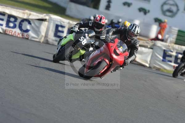 Mallory park Leicestershire;Mallory park photographs;Motorcycle action photographs;Trackday digital images;event digital images;eventdigitalimages;mallory park;no limits trackday;peter wileman photography;trackday;trackday photos