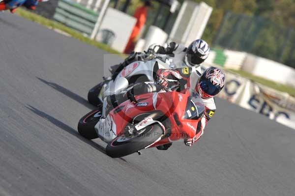 Mallory park Leicestershire;Mallory park photographs;Motorcycle action photographs;Trackday digital images;event digital images;eventdigitalimages;mallory park;no limits trackday;peter wileman photography;trackday;trackday photos