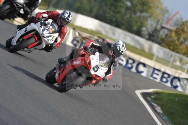 Mallory park Leicestershire;Mallory park photographs;Motorcycle action photographs;Trackday digital images;event digital images;eventdigitalimages;mallory park;no limits trackday;peter wileman photography;trackday;trackday photos