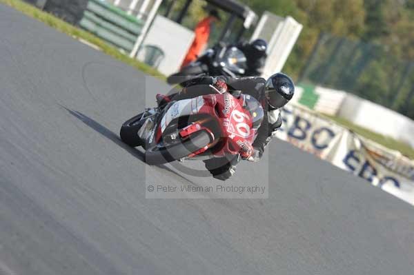 Mallory park Leicestershire;Mallory park photographs;Motorcycle action photographs;Trackday digital images;event digital images;eventdigitalimages;mallory park;no limits trackday;peter wileman photography;trackday;trackday photos