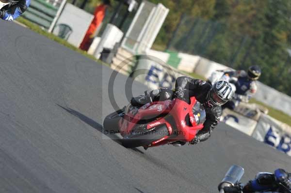 Mallory park Leicestershire;Mallory park photographs;Motorcycle action photographs;Trackday digital images;event digital images;eventdigitalimages;mallory park;no limits trackday;peter wileman photography;trackday;trackday photos