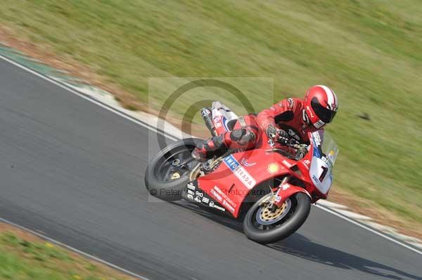 Mallory park Leicestershire;Mallory park photographs;Motorcycle action photographs;Trackday digital images;event digital images;eventdigitalimages;mallory park;no limits trackday;peter wileman photography;trackday;trackday photos