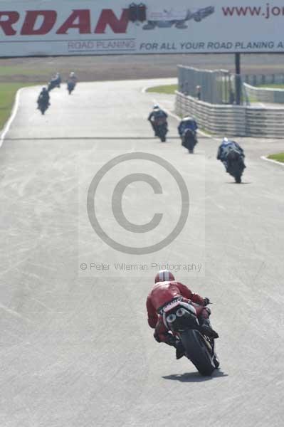 Mallory park Leicestershire;Mallory park photographs;Motorcycle action photographs;Trackday digital images;event digital images;eventdigitalimages;mallory park;no limits trackday;peter wileman photography;trackday;trackday photos