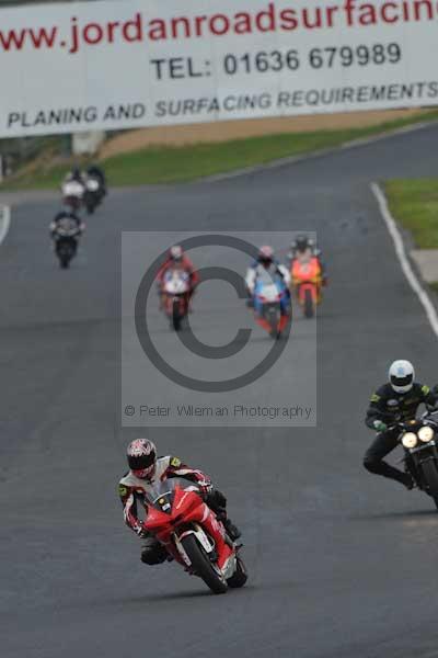 Mallory park Leicestershire;Mallory park photographs;Motorcycle action photographs;Trackday digital images;event digital images;eventdigitalimages;mallory park;no limits trackday;peter wileman photography;trackday;trackday photos