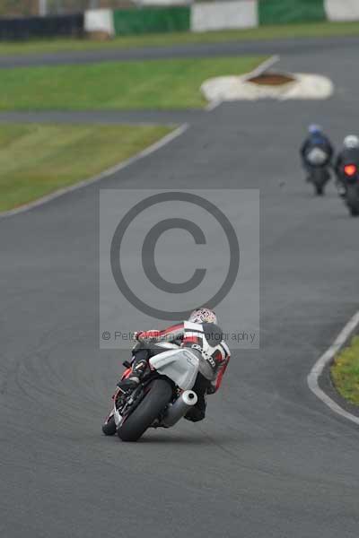 Mallory park Leicestershire;Mallory park photographs;Motorcycle action photographs;Trackday digital images;event digital images;eventdigitalimages;mallory park;no limits trackday;peter wileman photography;trackday;trackday photos