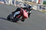 Mallory-park-Leicestershire;Mallory-park-photographs;Motorcycle-action-photographs;Trackday-digital-images;event-digital-images;eventdigitalimages;mallory-park;no-limits-trackday;peter-wileman-photography;trackday;trackday-photos