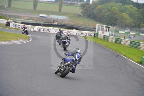 Mallory park Leicestershire;Mallory park photographs;Motorcycle action photographs;Trackday digital images;event digital images;eventdigitalimages;mallory park;no limits trackday;peter wileman photography;trackday;trackday photos