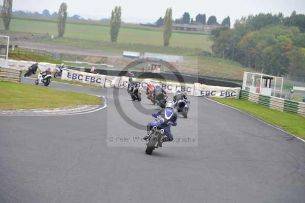 Mallory park Leicestershire;Mallory park photographs;Motorcycle action photographs;Trackday digital images;event digital images;eventdigitalimages;mallory park;no limits trackday;peter wileman photography;trackday;trackday photos