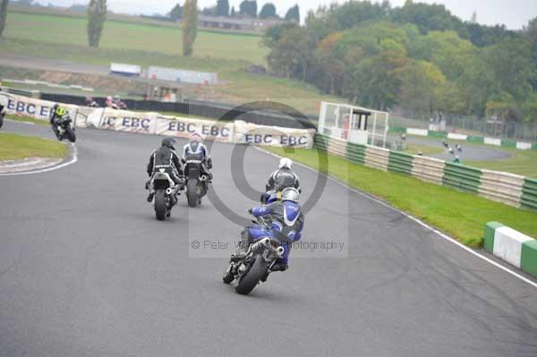 Mallory park Leicestershire;Mallory park photographs;Motorcycle action photographs;Trackday digital images;event digital images;eventdigitalimages;mallory park;no limits trackday;peter wileman photography;trackday;trackday photos