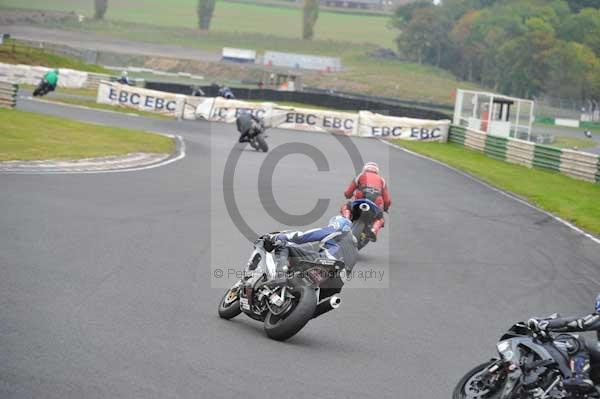 Mallory park Leicestershire;Mallory park photographs;Motorcycle action photographs;Trackday digital images;event digital images;eventdigitalimages;mallory park;no limits trackday;peter wileman photography;trackday;trackday photos