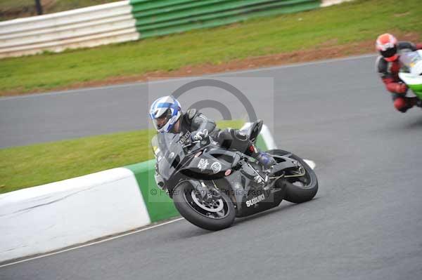 Mallory park Leicestershire;Mallory park photographs;Motorcycle action photographs;Trackday digital images;event digital images;eventdigitalimages;mallory park;no limits trackday;peter wileman photography;trackday;trackday photos