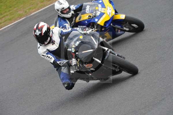 Mallory park Leicestershire;Mallory park photographs;Motorcycle action photographs;Trackday digital images;event digital images;eventdigitalimages;mallory park;no limits trackday;peter wileman photography;trackday;trackday photos