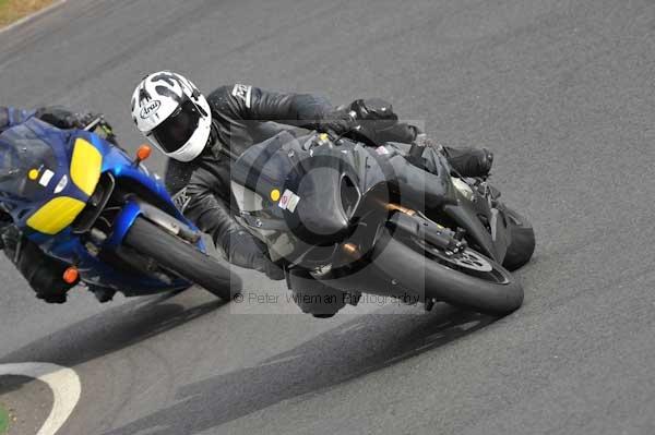 Mallory park Leicestershire;Mallory park photographs;Motorcycle action photographs;Trackday digital images;event digital images;eventdigitalimages;mallory park;no limits trackday;peter wileman photography;trackday;trackday photos