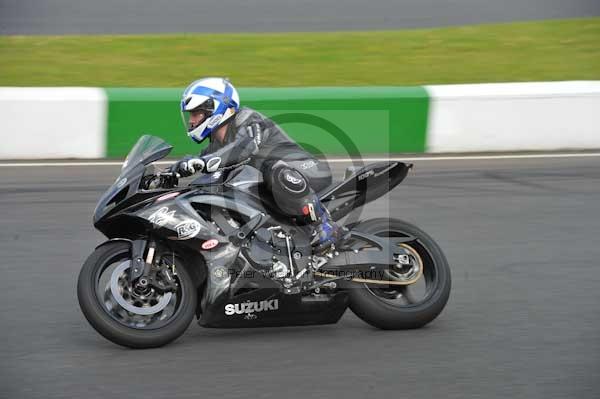 Mallory park Leicestershire;Mallory park photographs;Motorcycle action photographs;Trackday digital images;event digital images;eventdigitalimages;mallory park;no limits trackday;peter wileman photography;trackday;trackday photos