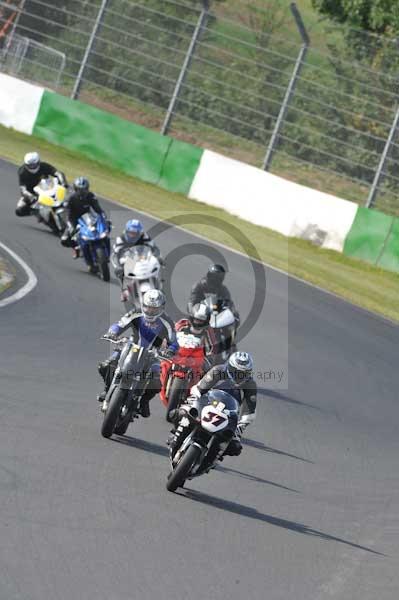 Mallory park Leicestershire;Mallory park photographs;Motorcycle action photographs;Trackday digital images;event digital images;eventdigitalimages;mallory park;no limits trackday;peter wileman photography;trackday;trackday photos