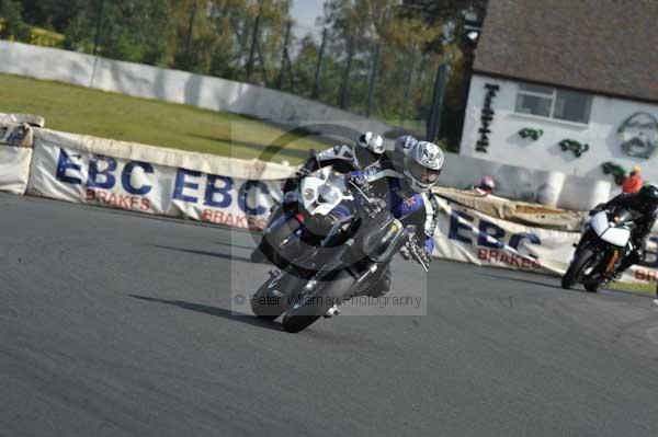 Mallory park Leicestershire;Mallory park photographs;Motorcycle action photographs;Trackday digital images;event digital images;eventdigitalimages;mallory park;no limits trackday;peter wileman photography;trackday;trackday photos