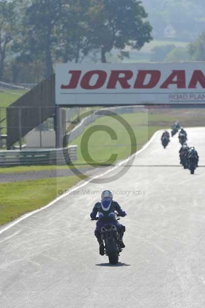 Mallory park Leicestershire;Mallory park photographs;Motorcycle action photographs;Trackday digital images;event digital images;eventdigitalimages;mallory park;no limits trackday;peter wileman photography;trackday;trackday photos