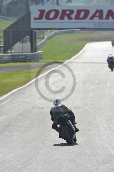 Mallory park Leicestershire;Mallory park photographs;Motorcycle action photographs;Trackday digital images;event digital images;eventdigitalimages;mallory park;no limits trackday;peter wileman photography;trackday;trackday photos