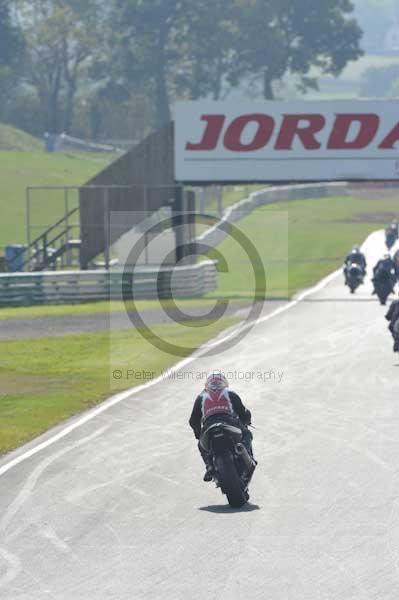 Mallory park Leicestershire;Mallory park photographs;Motorcycle action photographs;Trackday digital images;event digital images;eventdigitalimages;mallory park;no limits trackday;peter wileman photography;trackday;trackday photos