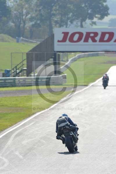 Mallory park Leicestershire;Mallory park photographs;Motorcycle action photographs;Trackday digital images;event digital images;eventdigitalimages;mallory park;no limits trackday;peter wileman photography;trackday;trackday photos