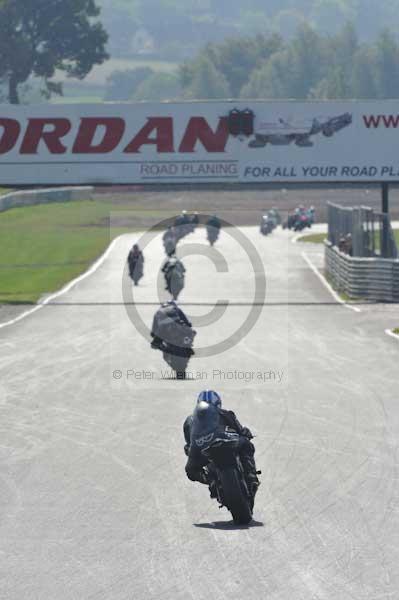 Mallory park Leicestershire;Mallory park photographs;Motorcycle action photographs;Trackday digital images;event digital images;eventdigitalimages;mallory park;no limits trackday;peter wileman photography;trackday;trackday photos