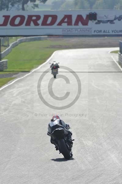 Mallory park Leicestershire;Mallory park photographs;Motorcycle action photographs;Trackday digital images;event digital images;eventdigitalimages;mallory park;no limits trackday;peter wileman photography;trackday;trackday photos