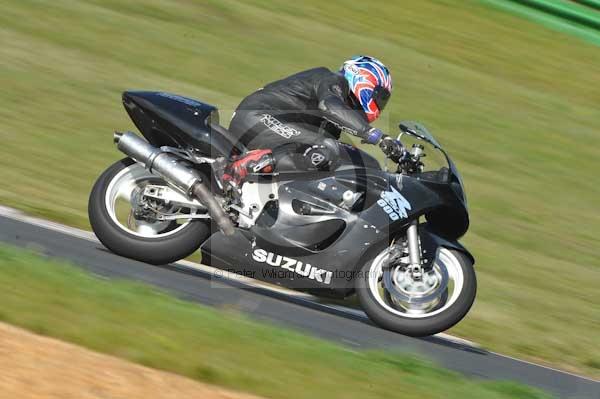 Mallory park Leicestershire;Mallory park photographs;Motorcycle action photographs;Trackday digital images;event digital images;eventdigitalimages;mallory park;no limits trackday;peter wileman photography;trackday;trackday photos