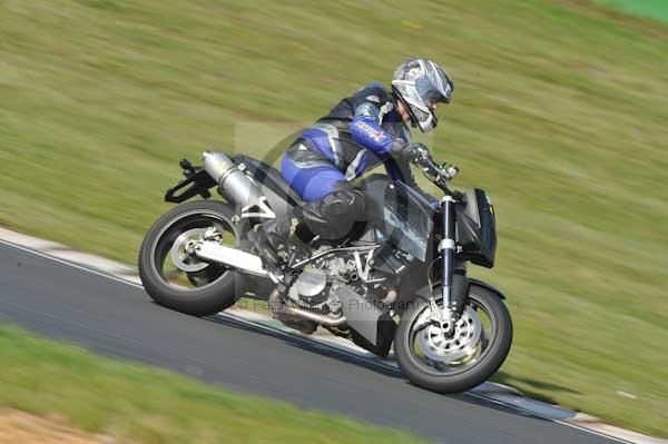 Mallory park Leicestershire;Mallory park photographs;Motorcycle action photographs;Trackday digital images;event digital images;eventdigitalimages;mallory park;no limits trackday;peter wileman photography;trackday;trackday photos