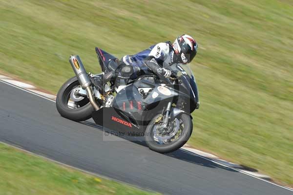 Mallory park Leicestershire;Mallory park photographs;Motorcycle action photographs;Trackday digital images;event digital images;eventdigitalimages;mallory park;no limits trackday;peter wileman photography;trackday;trackday photos