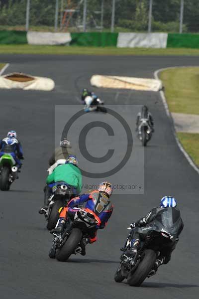 Mallory park Leicestershire;Mallory park photographs;Motorcycle action photographs;Trackday digital images;event digital images;eventdigitalimages;mallory park;no limits trackday;peter wileman photography;trackday;trackday photos