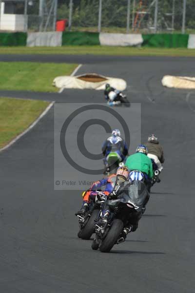 Mallory park Leicestershire;Mallory park photographs;Motorcycle action photographs;Trackday digital images;event digital images;eventdigitalimages;mallory park;no limits trackday;peter wileman photography;trackday;trackday photos