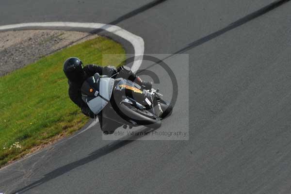 Mallory park Leicestershire;Mallory park photographs;Motorcycle action photographs;Trackday digital images;event digital images;eventdigitalimages;mallory park;no limits trackday;peter wileman photography;trackday;trackday photos