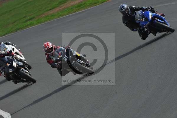 Mallory park Leicestershire;Mallory park photographs;Motorcycle action photographs;Trackday digital images;event digital images;eventdigitalimages;mallory park;no limits trackday;peter wileman photography;trackday;trackday photos