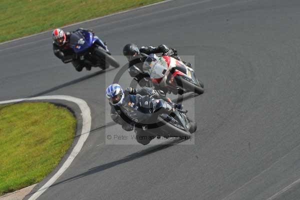 Mallory park Leicestershire;Mallory park photographs;Motorcycle action photographs;Trackday digital images;event digital images;eventdigitalimages;mallory park;no limits trackday;peter wileman photography;trackday;trackday photos