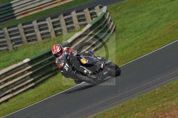 Mallory park Leicestershire;Mallory park photographs;Motorcycle action photographs;Trackday digital images;event digital images;eventdigitalimages;mallory park;no limits trackday;peter wileman photography;trackday;trackday photos