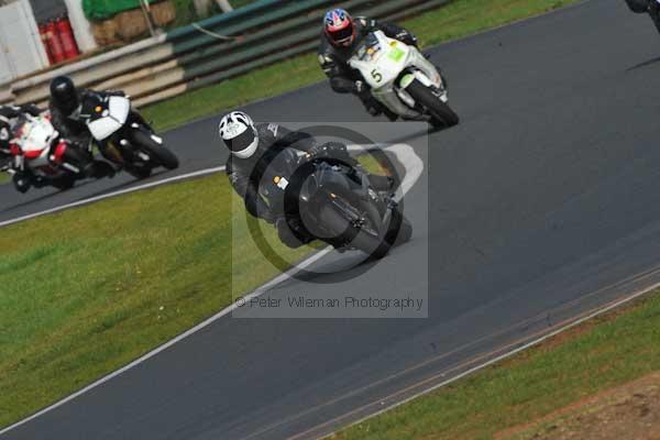 Mallory park Leicestershire;Mallory park photographs;Motorcycle action photographs;Trackday digital images;event digital images;eventdigitalimages;mallory park;no limits trackday;peter wileman photography;trackday;trackday photos