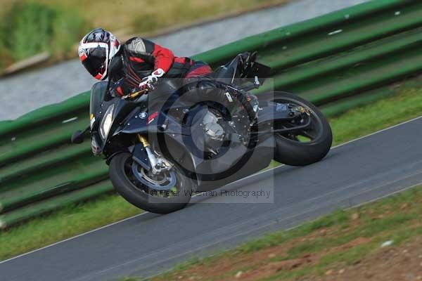 Mallory park Leicestershire;Mallory park photographs;Motorcycle action photographs;Trackday digital images;event digital images;eventdigitalimages;mallory park;no limits trackday;peter wileman photography;trackday;trackday photos