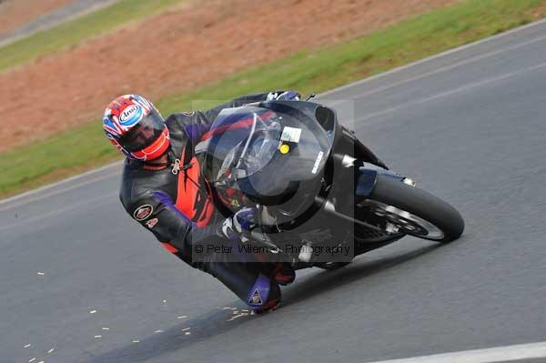 Mallory park Leicestershire;Mallory park photographs;Motorcycle action photographs;Trackday digital images;event digital images;eventdigitalimages;mallory park;no limits trackday;peter wileman photography;trackday;trackday photos