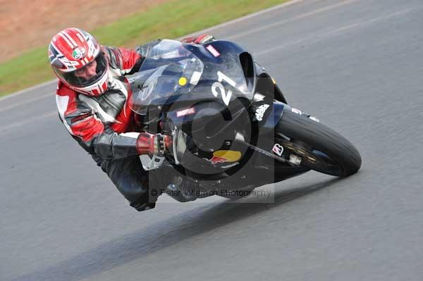 Mallory park Leicestershire;Mallory park photographs;Motorcycle action photographs;Trackday digital images;event digital images;eventdigitalimages;mallory park;no limits trackday;peter wileman photography;trackday;trackday photos