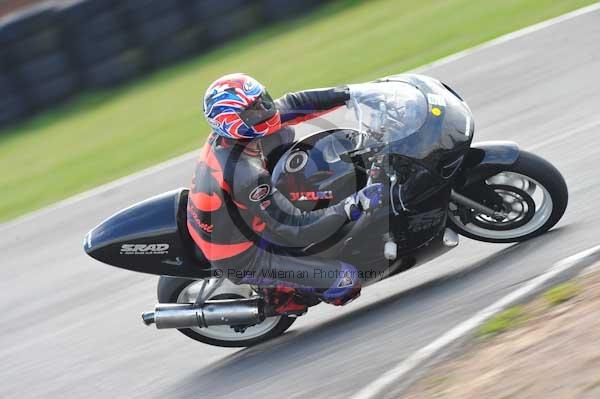 Mallory park Leicestershire;Mallory park photographs;Motorcycle action photographs;Trackday digital images;event digital images;eventdigitalimages;mallory park;no limits trackday;peter wileman photography;trackday;trackday photos