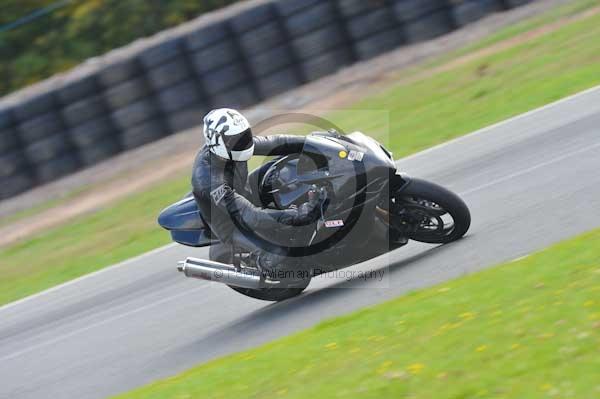 Mallory park Leicestershire;Mallory park photographs;Motorcycle action photographs;Trackday digital images;event digital images;eventdigitalimages;mallory park;no limits trackday;peter wileman photography;trackday;trackday photos