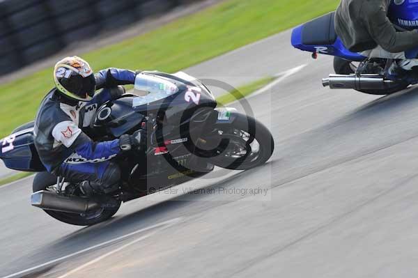 Mallory park Leicestershire;Mallory park photographs;Motorcycle action photographs;Trackday digital images;event digital images;eventdigitalimages;mallory park;no limits trackday;peter wileman photography;trackday;trackday photos