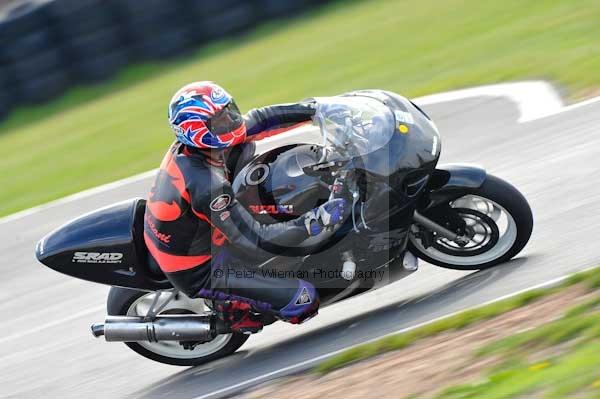 Mallory park Leicestershire;Mallory park photographs;Motorcycle action photographs;Trackday digital images;event digital images;eventdigitalimages;mallory park;no limits trackday;peter wileman photography;trackday;trackday photos