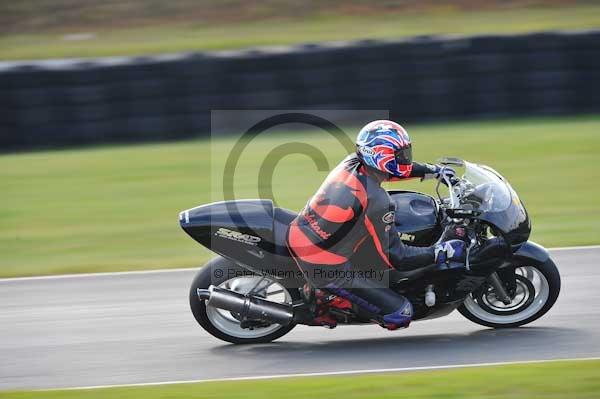 Mallory park Leicestershire;Mallory park photographs;Motorcycle action photographs;Trackday digital images;event digital images;eventdigitalimages;mallory park;no limits trackday;peter wileman photography;trackday;trackday photos