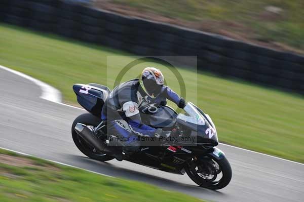 Mallory park Leicestershire;Mallory park photographs;Motorcycle action photographs;Trackday digital images;event digital images;eventdigitalimages;mallory park;no limits trackday;peter wileman photography;trackday;trackday photos