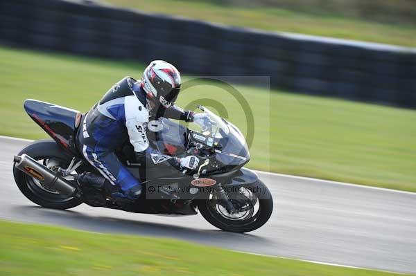 Mallory park Leicestershire;Mallory park photographs;Motorcycle action photographs;Trackday digital images;event digital images;eventdigitalimages;mallory park;no limits trackday;peter wileman photography;trackday;trackday photos